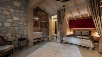 Junior Room | Individually decorated, individually furnished, desk, free WiFi