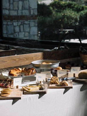 Café da manhã continental grátis todos os dias