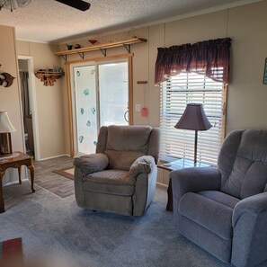 Smart TV, DVD player