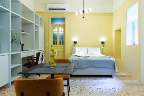 Signature Studio Suite | Egyptian cotton sheets, premium bedding, individually decorated - Keramos Athens (Athens)