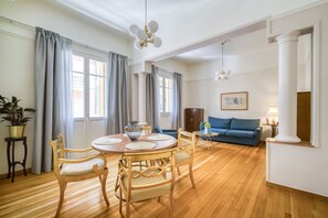 A Luminous High Ceilings Apartment B1 | Dining room - Keramos Athens (Athens)
