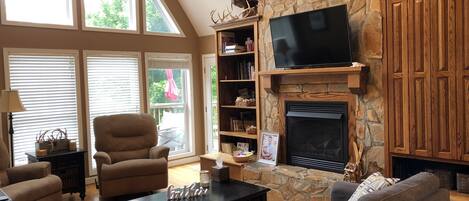 Smart-TV, Videospiele, DVD-Player, Bücher