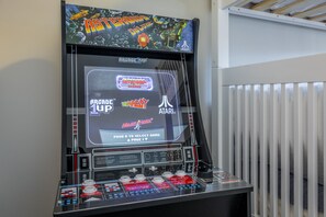 Games room - 2 Much Fun (St. George)