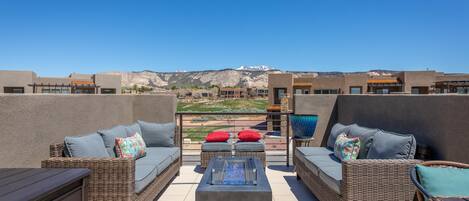 المنطقة المحيطة بالمنشأة