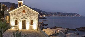 House of Roses - Sea view, parking, air conditioning, veranda