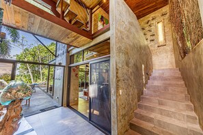 Terrace/patio - Encantada- Brand New Villa, Truly Spectacular with Mountain and Ocean Views (Savegre de Aguirre)