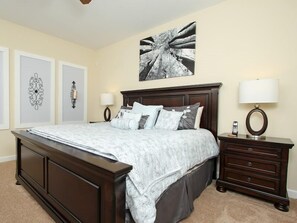 House | 4 bedrooms, desk, iron/ironing board, travel cot - 4BR 3BA Pool Home In ChampionsGate (Davenport)