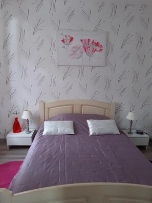 1 Schlafzimmer, BĂŒgeleisen/BĂŒgelbrett, BettwĂ€sche