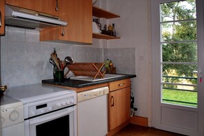 Réfrigérateur, micro-ondes, four, lave-vaisselle