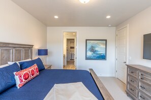4 bedrooms, in-room safe, iron/ironing board, free WiFi - Under Par on 18 (St. George)