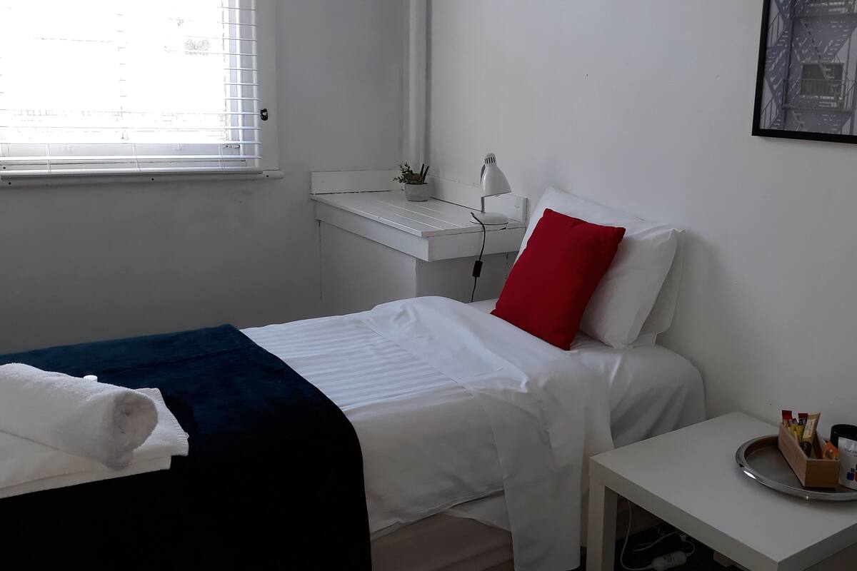 Single Room (Room 9) | Iron/ironing board (on request), individually decorated