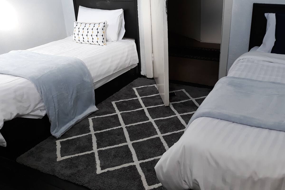 Twin Room, 1 Twin Beds (Room 2) | Iron/ironing board (on request), individually decorated