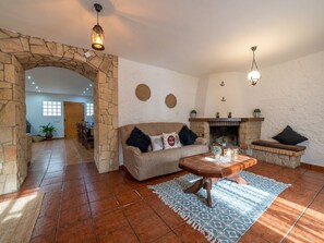 TV, fireplace, ping pong - Can Magan - Big Groups, Private Pool, Garden & BBQ (SANT GENIS DE PALAFOLLS)