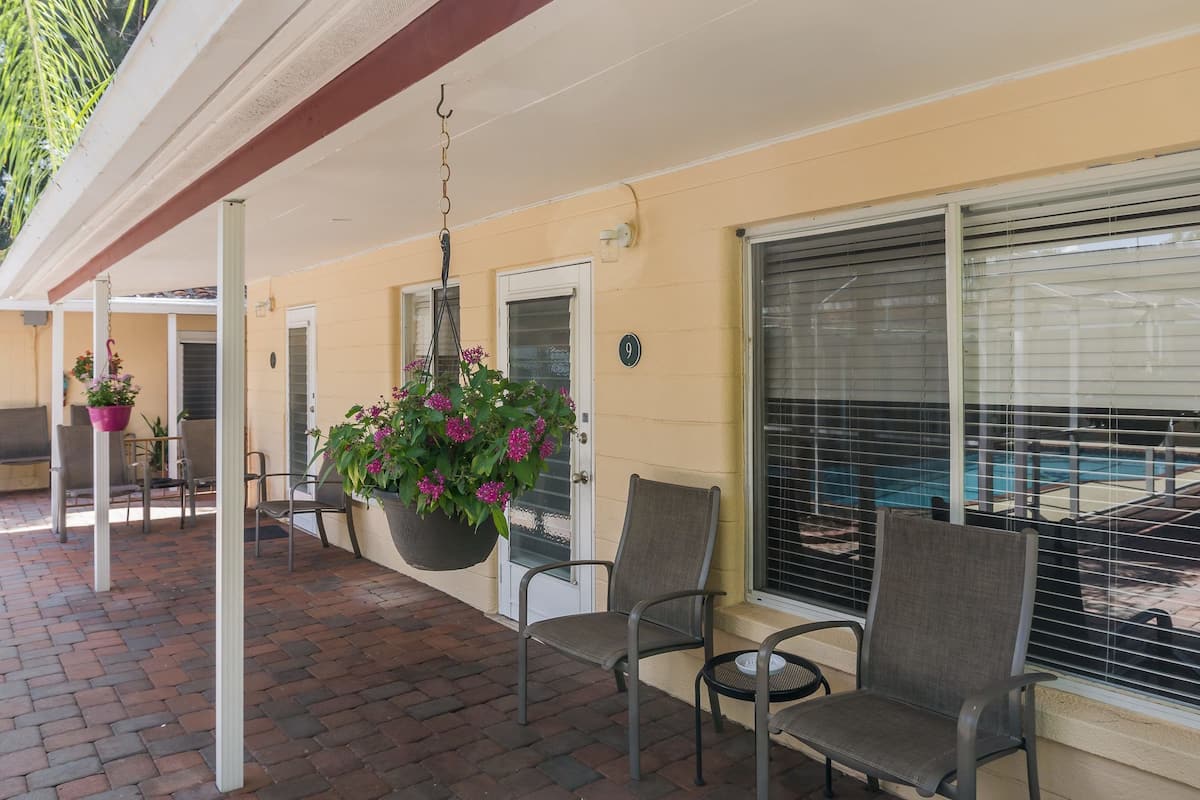 Standard Villa, Garden View | 1 bedroom, iron/ironing board, free WiFi, bed sheets