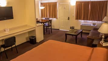 Premium Studio Suite, 1 King Bed with Sofa bed | Desk, laptop workspace, iron/ironing board, free WiFi