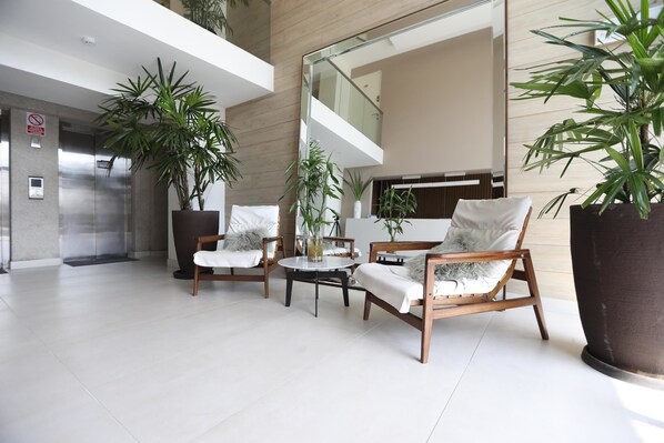 Sala de estar en el lobby