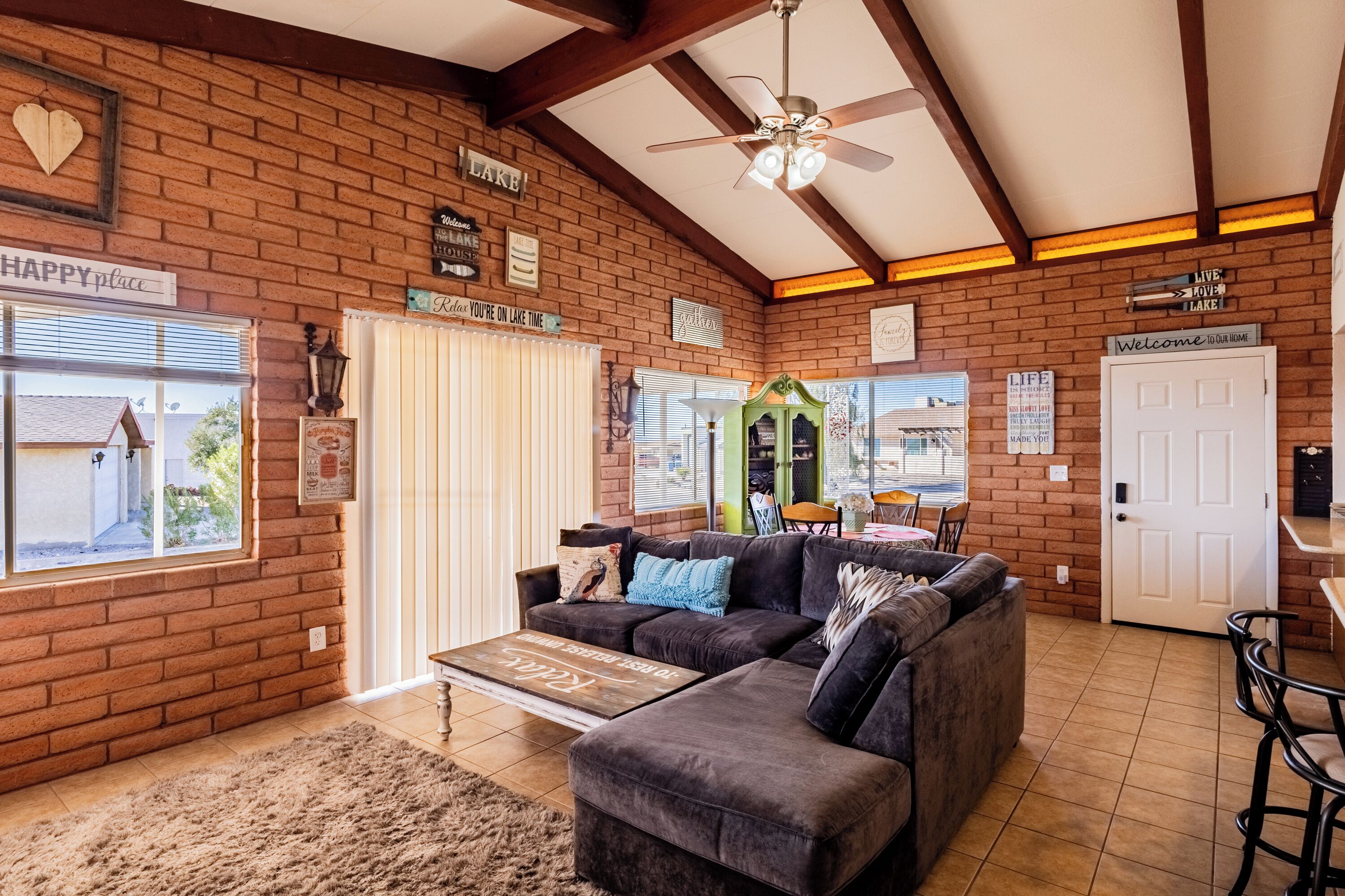 Smart TV, DVD player