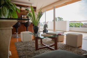 Apartment, 1 Schlafzimmer | Wohnbereich | Flachbildfernseher