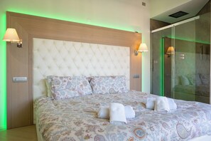 Panorama penthouse | Individueel gedecoreerd, individueel gemeubileerd, een laptopwerkplek