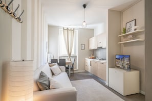 Superior Apartment | Living area - L'Angelica Holiday Home (Desenzano del Garda)