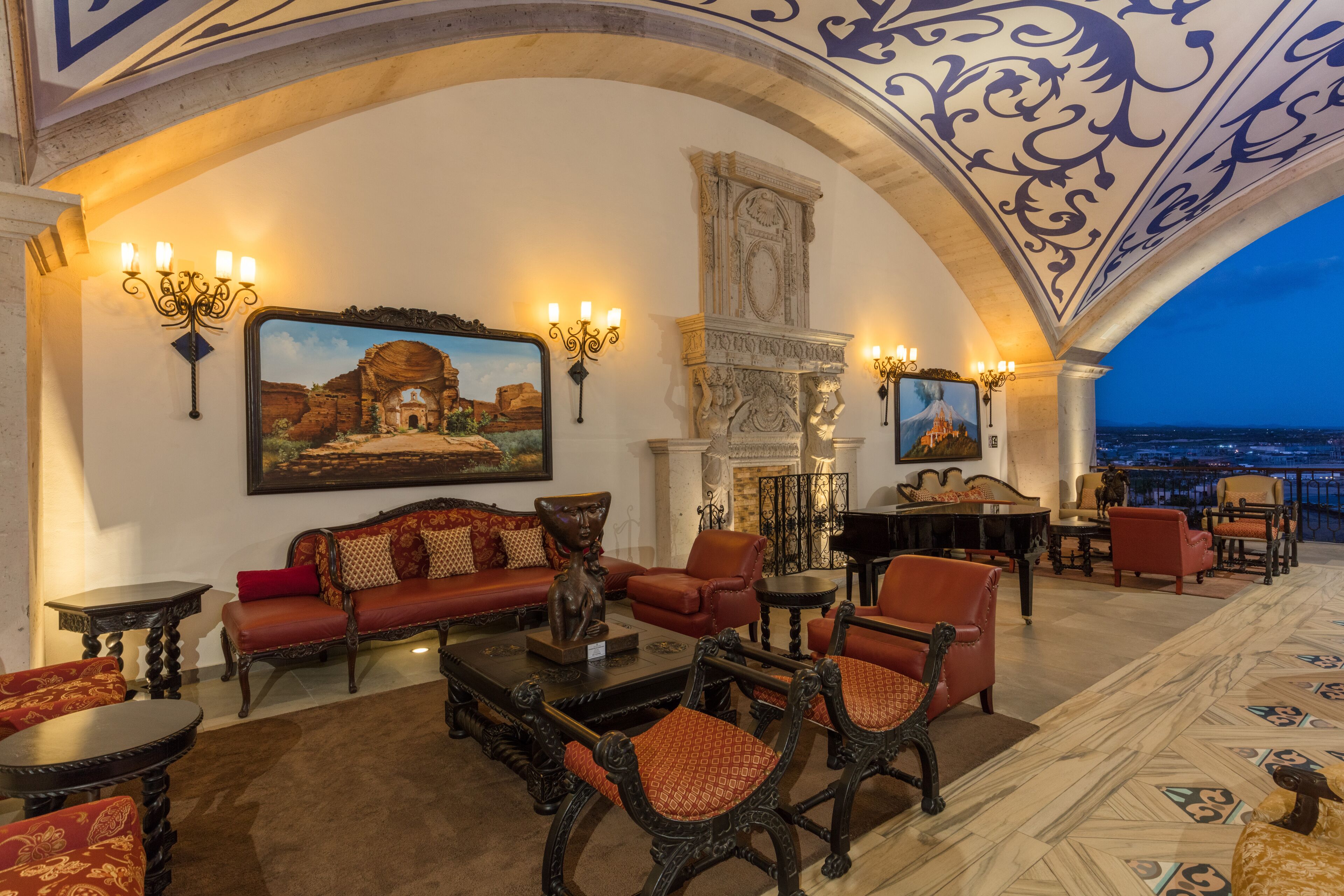 2 bars/lounges, poolside bar