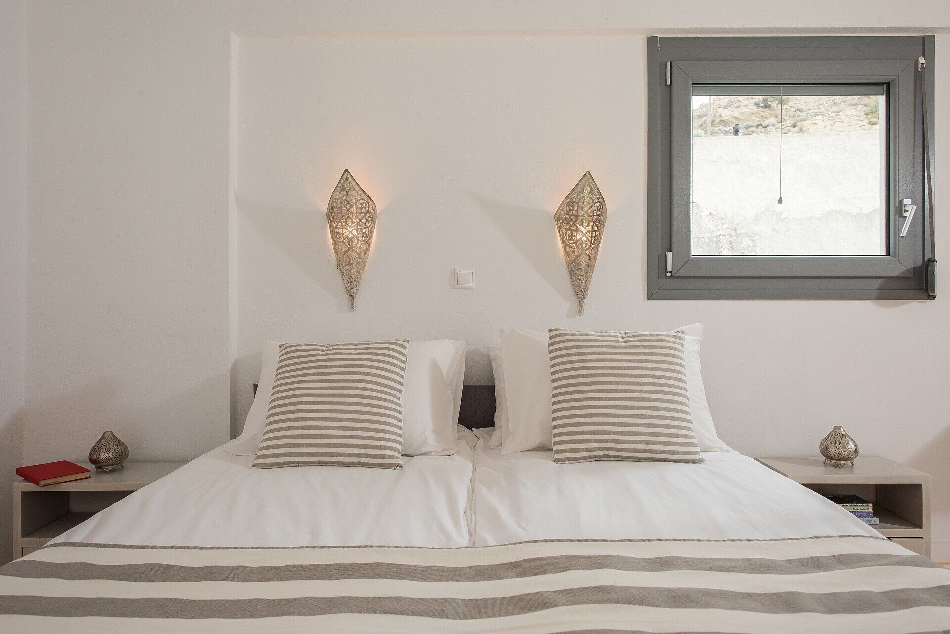 Iron/ironing board, travel crib, free WiFi, bed sheets