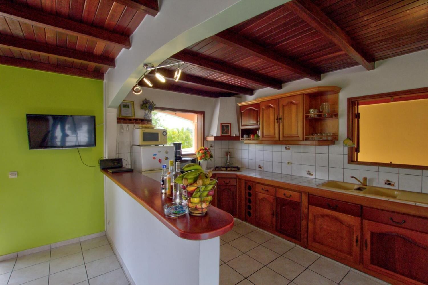 ثلاجة، ميكروويف، فرن، موقد طهي مسطح