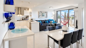 Living area - Blue Coral Terrace, Coast Apartment 31 (The Entrance)