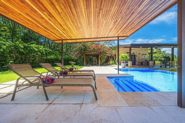 Outdoor pool - Don Pedro-Perfect for Couples & Families, Onsite Staff. (Savegre de Aguirre)