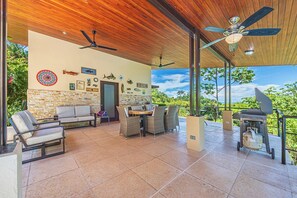 Outdoor dining - Don Pedro-Perfect for Couples & Families, Onsite Staff. (Savegre de Aguirre)