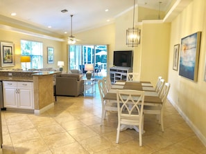 Interior - High End 4 Bdrm Heated Pool Walk To Gulf Walk To Mercato Walk To The Ritz (Naples)