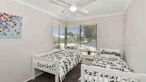 4 Schlafzimmer, Bügeleisen/Bügelbrett, WLAN, Bettwäsche