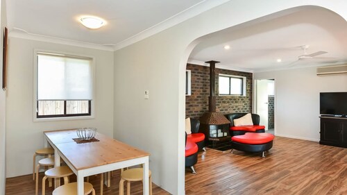 Noraville Summer House