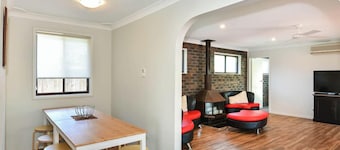 Noraville Summer House