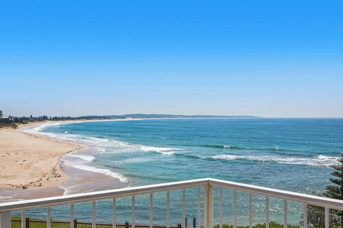 Dolphin Court 12 - Waterviews