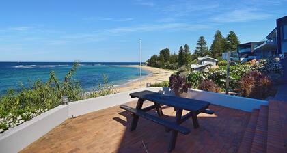 Beachfront on Werrina, The Breakers