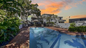 Pool - Beachfront on Werrina - The Breakers (Blue Bay)