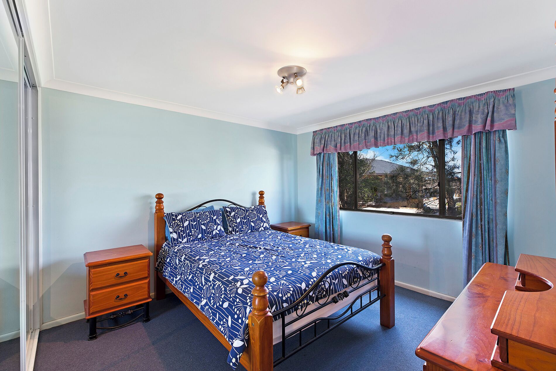 2 Schlafzimmer, Bügeleisen/Bügelbrett, Bettwäsche