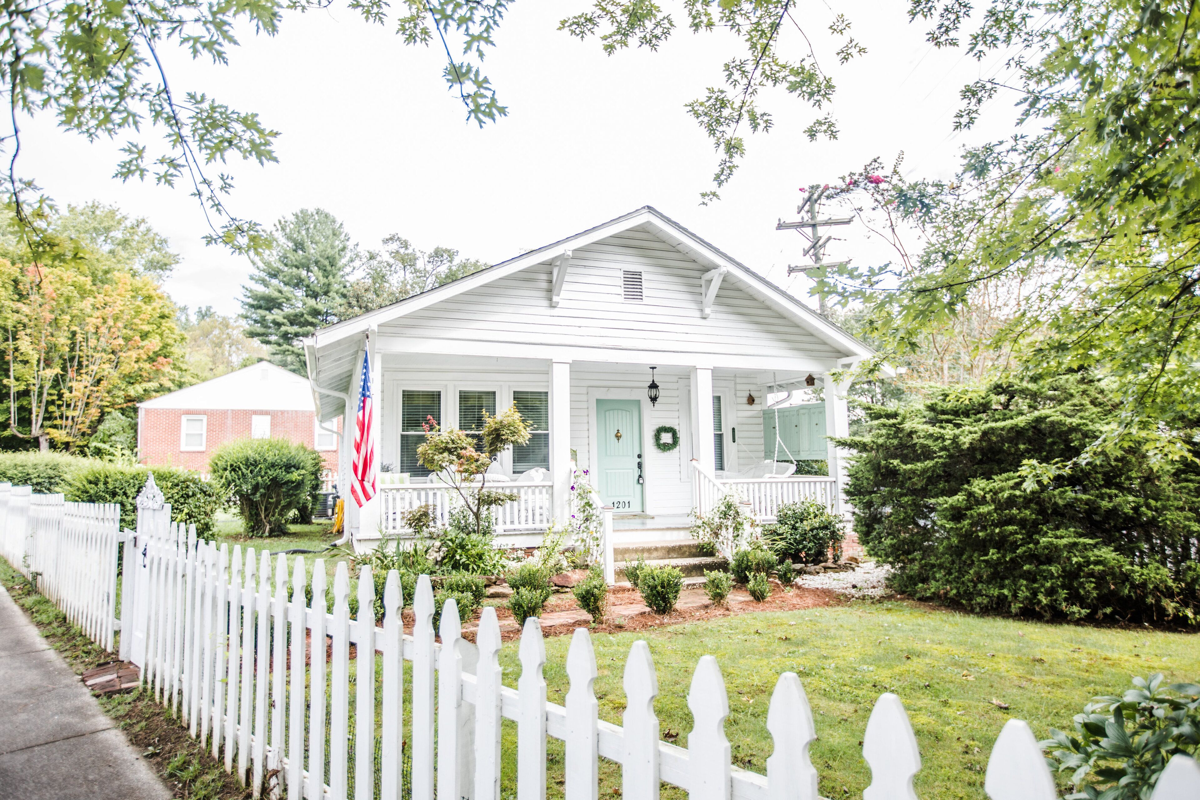 Historic Downtown Hendersonville,Pets ok, Sleeps up to 6