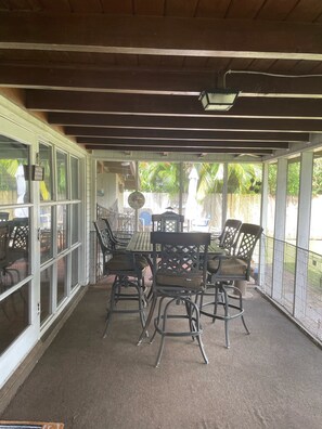 Outdoor dining