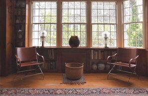 Télévision LCD de 38 pouces avec chaînes par câble, télévision