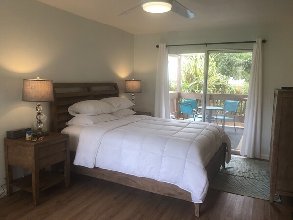 Tabla de planchar con plancha, wifi gratis y ropa de cama