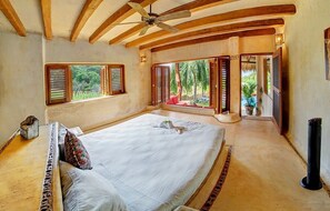 4 bedrooms, travel crib, internet, bed sheets - Luxurious Troncones Estate with 360 Views, Private Pool & Steps to Surf (Troncones)