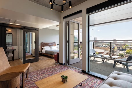 Desk, laptop workspace, iron/ironing board, free cribs/infant beds. Moxy Minneapolis Downtown