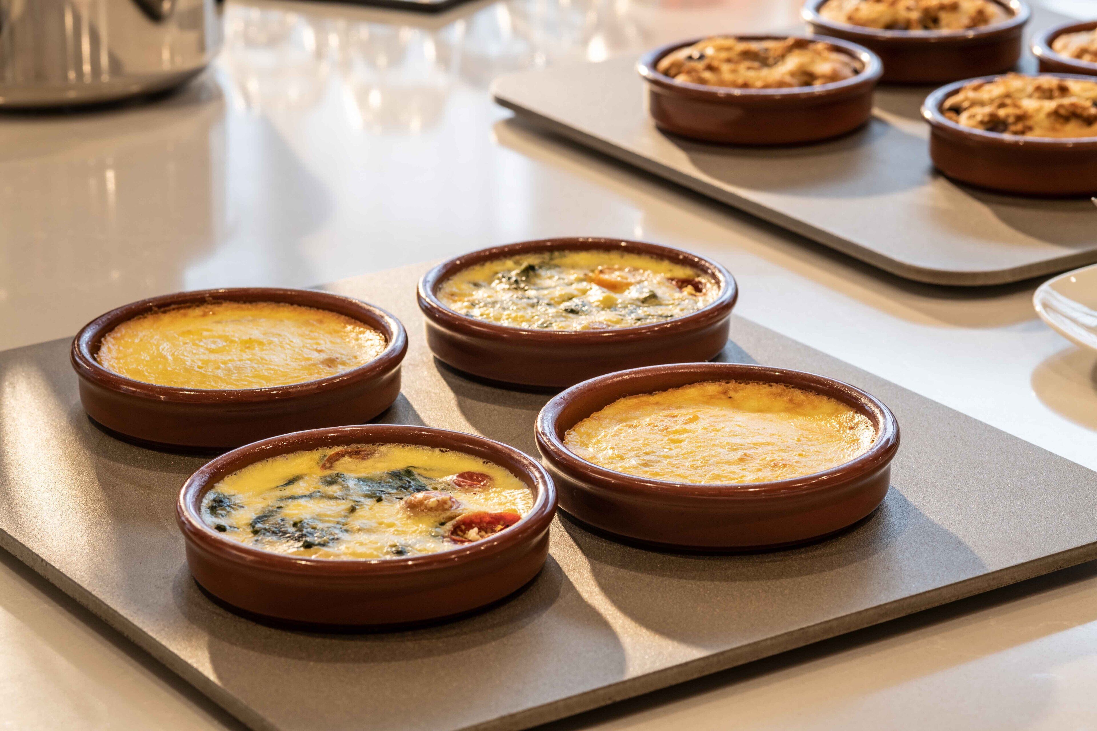 Petit déjeuner buffet servi tous les jours en supplément