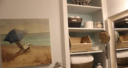 Beach Inspired Cozy Place, 5 Miles From Fort Hood Base & 40 min to Austin