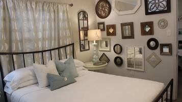 1 bedroom, desk, iron/ironing board, free WiFi