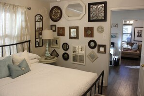 1 habitación, escritorio, tabla de planchar con plancha y wifi gratis