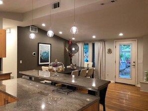 Dining - Luxury home, fishing resort with fire pit, coffee (Heber Springs)