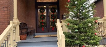 Hilltop Manor, Sov som en kjendis!